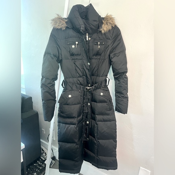 Moda International Jackets & Blazers - MODA International long black puffer coat sz XS fur hood pockets belt 6
